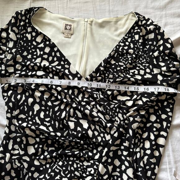 Anne Klein Faux Wrap Black and White Geometric Long Sleeved Midi Dress SIze 6 - Picture 3 of 11
